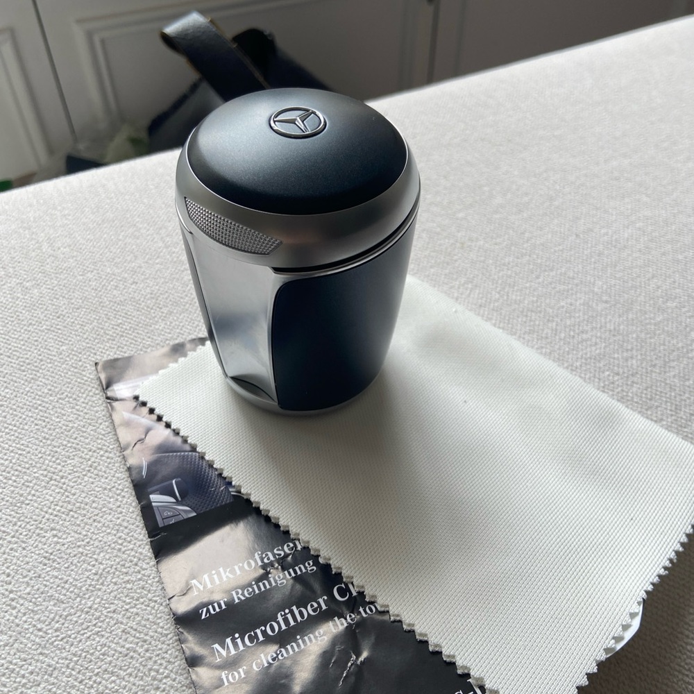 BRAND NEW Authentic OEM Mercedes Benz Cup Holder Ashtray Insert A22281001309J01